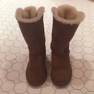 Bailey Bow UGGS - Brown - Tall